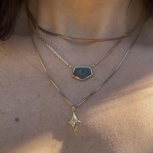 Guld Nova Star Berlock - Vit Safir/Diamant - 14k massivt guld bild 6