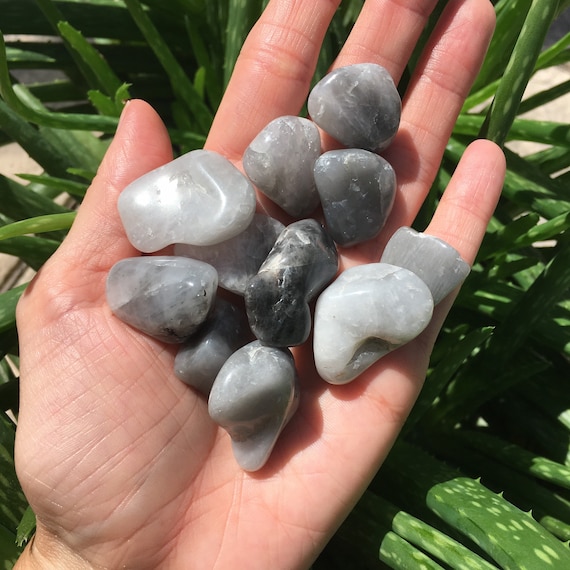 1 CAT'S EYE STONE Cats Eye Tumbled Stone Healing Crystals and Gemstones  Chakra Minerals Reiki Stones Meditation Protection 