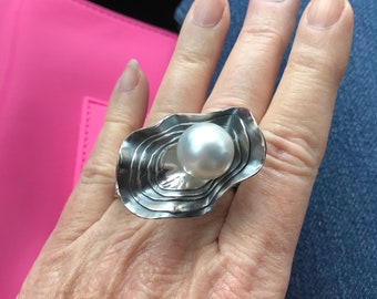 Large Pearl Ring oyster COCKTAIL RING statement ring size Q
