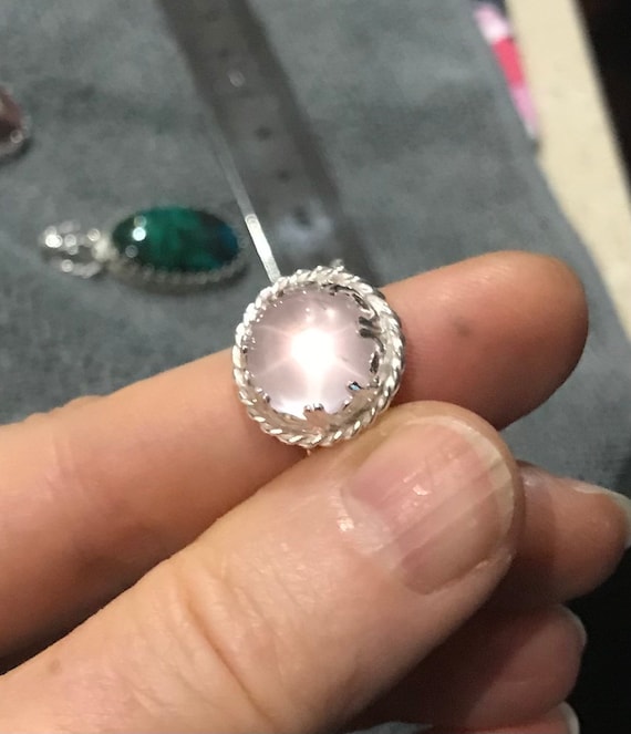 Star rose quartz ring deals