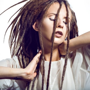 100% Natürliche Echthaar DREADLOCK EXTENSIONS mit Whispy Enden