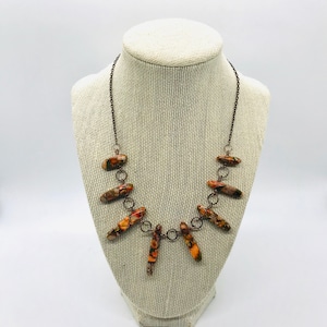Collana artigianale in rame con sedimenti marini arancioni, lunghezza 18&quot;, gioielli con pietre preziose, gioielli fatti a mano, collane in rame, collana arancione