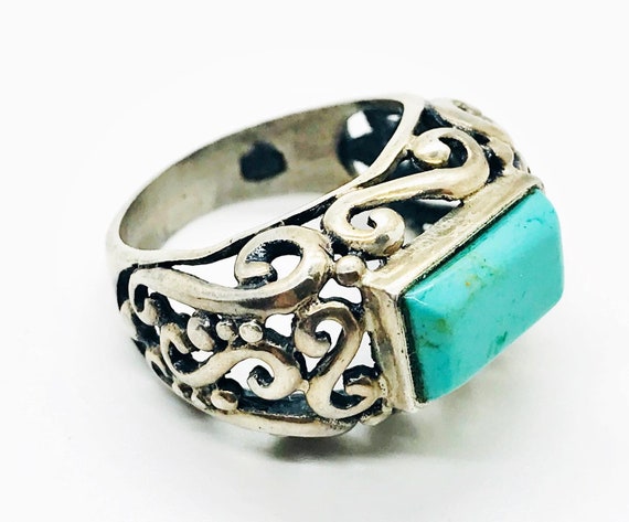 Vintage Turquoise Gemstone and Sterling Silver Sta