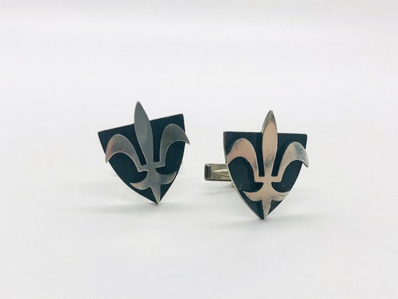 Great Pair of Vintage Fleur De Lis Cufflinks, Ste… - image 1