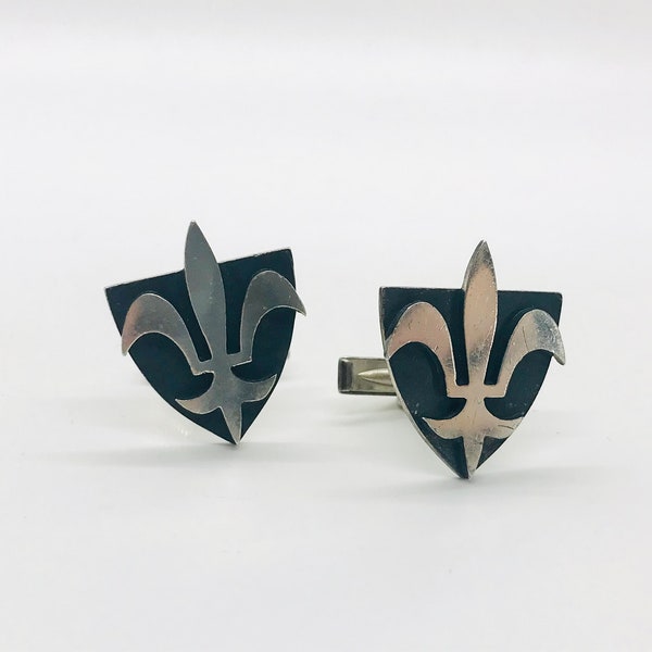 Great Pair of Vintage Fleur De Lis Cufflinks, Sterling Plated, Vintage Cufflinks, 1980’s Accessories, Father’s Day Gifts, Wedding Accessory