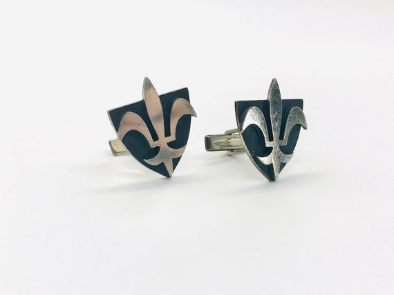 Great Pair of Vintage Fleur De Lis Cufflinks, Ste… - image 9