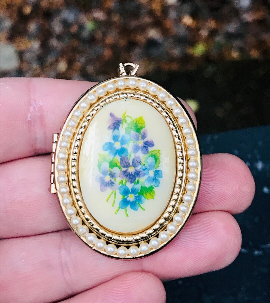 Vintage Avon Keep Sake, Memory Locket, Gold Tone Locket, Vintage