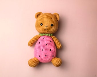 Bear strawberry crochet pattern by Bumcraft