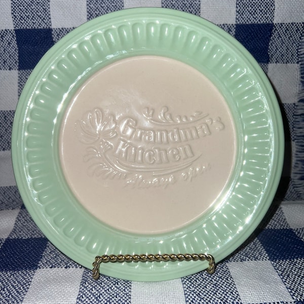 Cracker Barrel Grandma’s Kitchen Always Open Plate