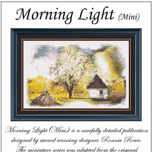 Pode incluir: Padrão de ponto cruz para uma versão em miniatura do design "Morning Light". O padrão apresenta uma paisagem colorida com uma casa, árvores e um céu brilhante.