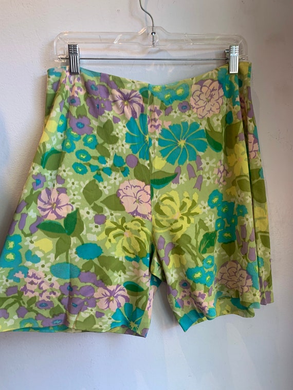 Most excellent pair of floral 60s knit shorts.