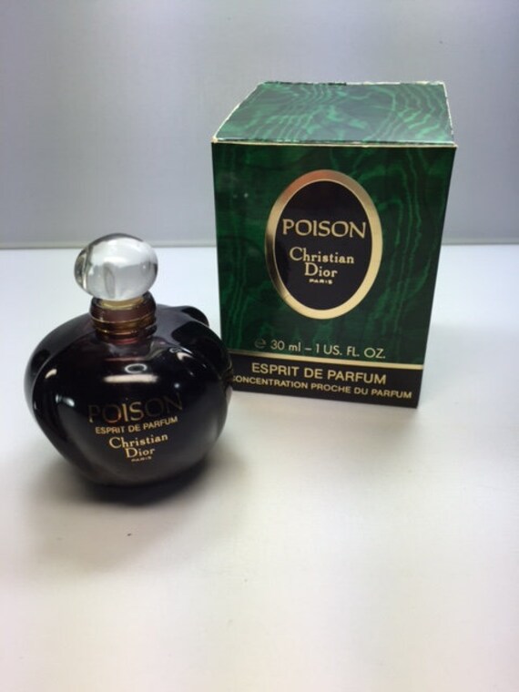 Пойзон часы. Часы just cavalli женские. Духи christian dior poison. Пойзон часы. Пойзон часы.
