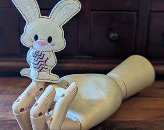 Osterhase Fingerpuppe, gesticktes Ostergeschenk, Kleinkind Spielzeug, Entwicklungshilfe, Stickerei, handgemacht, interaktives Spiel, Kaninchen, Tier