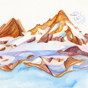 Könnte beinhalten: Aquarellmalerei einer Bergkette mit schneebedeckten Gipfeln und blauem Himmel. Der Text "Broken Top" steht in der oberen rechten Ecke des Bildes.
