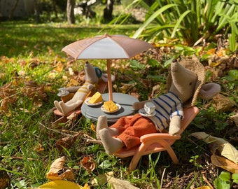 Outdoor setting , dolls house, tiny accessories, Beach chairs, miniature accessories, miniature outdoor setting, outdoor set