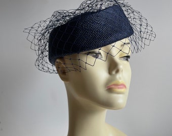 Cappello portapillole da donna vintage blu scuro Cappello da appollaia degli anni '80 di Salisburys portapillole in paglia di sisal