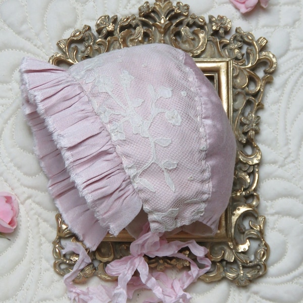 Blythe Pink Silk and Lace Bonnet - Handmade Doll Clothes for Blythe/Pullip/Pure Neemo S/Takara/Azone XS/Neo/Licca/Obitsu 24/Imda