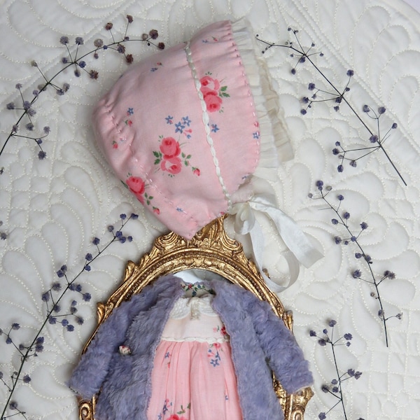 Blythe Antique Pink Bonnet - Handmade Doll Clothes for Blythe/Pullip/Pure Neemo S/Takara/Azone XS/Neo/Obitsu 24/Imda