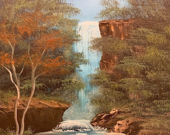 Cascade gracieuse inspirée de Bob Ross®