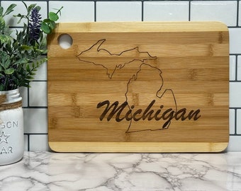 Michigan Gift Idea State of Michigan Cutting Board Engraved Great Lakes Charcuterie Board Housewarming Custom Gift Personalize Wedding Gift