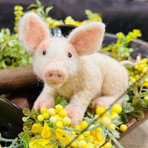 Pink Piglet |Needle Felted Art| Primitive Needle Felting Decor