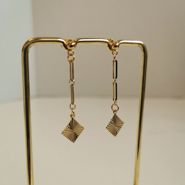 Gold Plated Paper Clip Chain Dangle Earrings with Textured Reflective Rhombus Charm