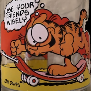 Vintage 1978 Garfield Glass Mugs from McDonalds- &quot;Use Your Friends Wisely&quot;