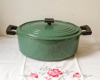 Vintage French casserole dish Le Creuset green 29cm