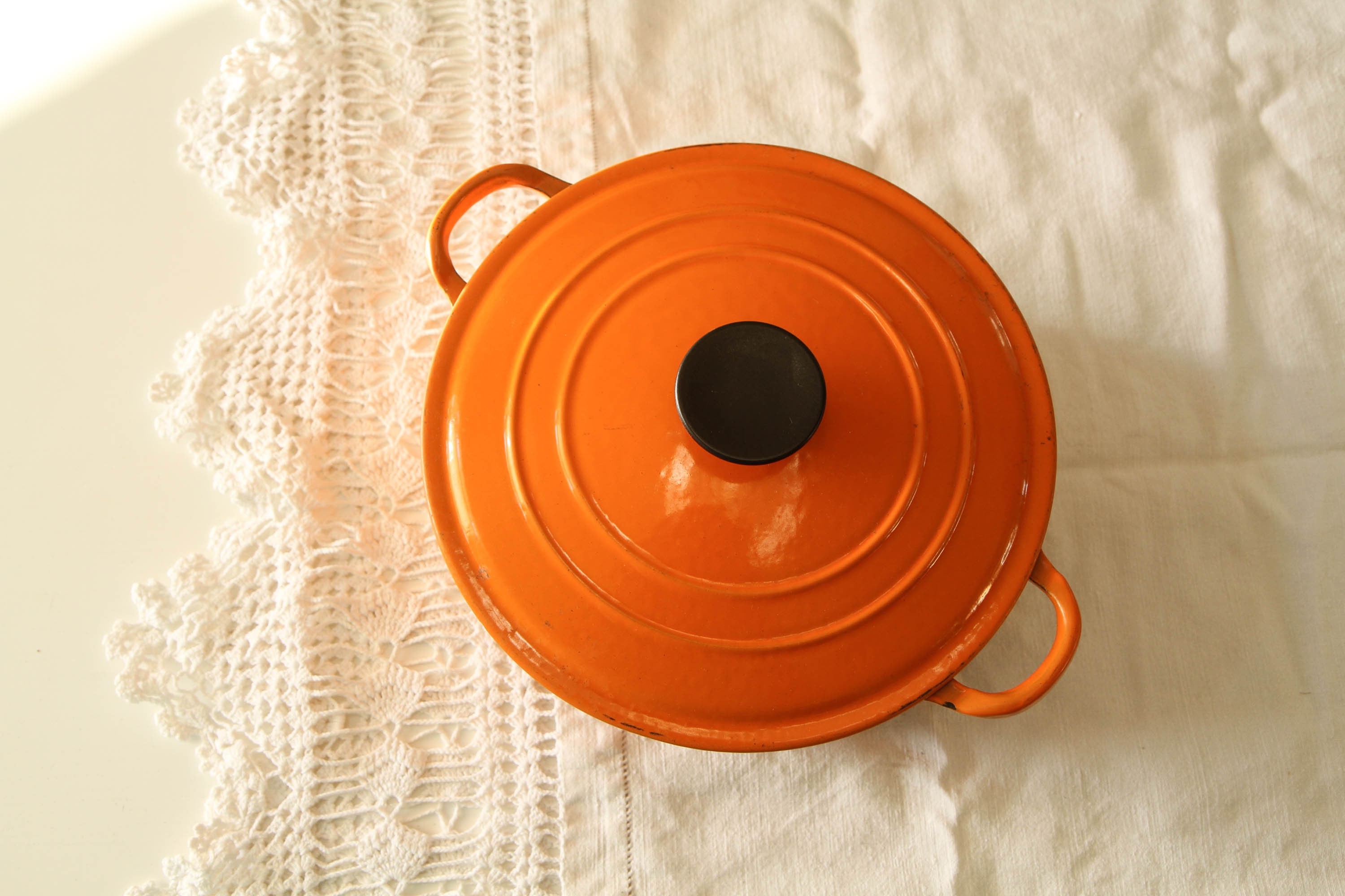 Grande Cocotte Le Creuset Orange – Fonte Made In France (Modèle G, Compatible Induction)