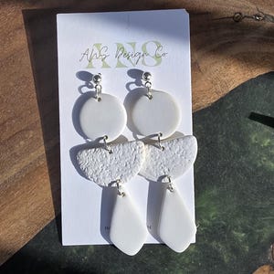 Iglu Ohrringe aus Polymer-Ton | Niedliche Fimo Ohrringe | Hypoallergen | Geschenke für sie | Leichtgewicht | Sommer | Handarbeit | Erklärung