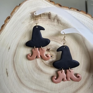 Hexe Ohrringe aus Polymer Clay, Halloween Ohrringe, Herbst Niedliche Ohrringe aus Polymer Clay, Ohrstecker, Niedliche Hexen Ohrringe