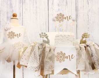 Snowflake High Chair Banner and Tutu Birthday Outfit Winter Onederland  Highchair Banner, White and Gold Snowflake Birthday 1st Birthday
