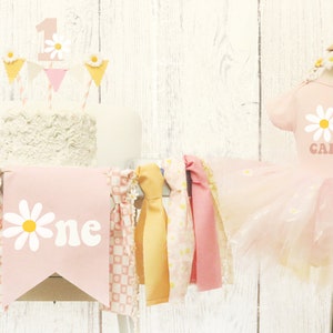 Wild One Daisy Highchair Banner Tutu Outfit  Daisy Wild flower Birthday Pink Daisy Highchair Banner First Birthday Baby Girl Daisy Tutu