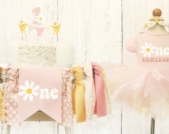 Wild One Daisy Highchair Banner Tutu Outfit  Daisy Wild flower Birthday Pink Daisy Highchair Banner First Birthday Baby Girl Daisy Tutu