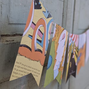 Dr. Seuss Abschlussbanner, Bookish Party Decor, Buchseite, Buch-Themen, Buch-Liebhaber-Geschenk, Buchparty, Klasse von 2025, Bookology Co.