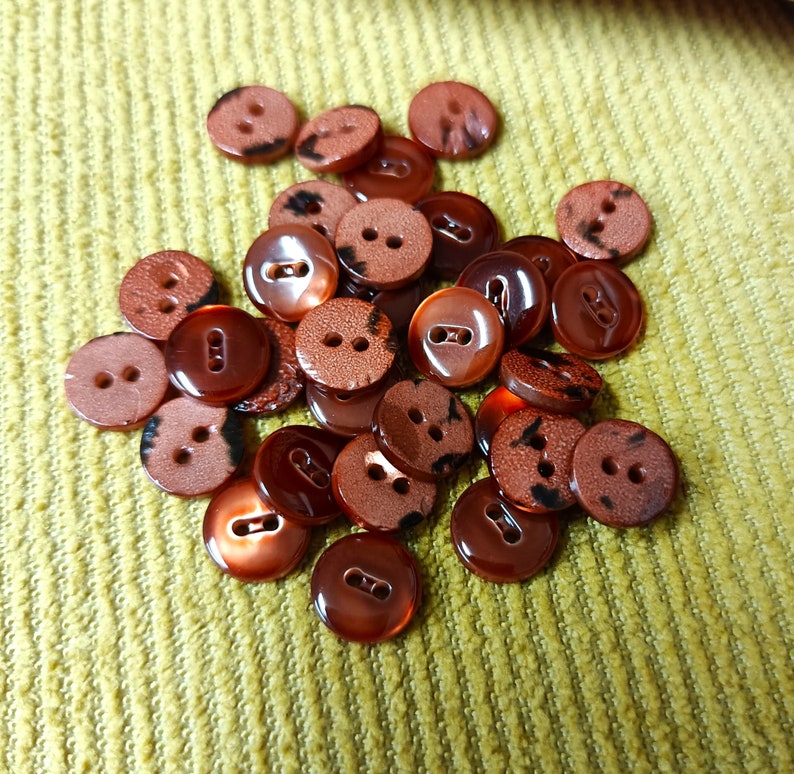 mother-of-pearl buttons in various colors 10 mm 10pcs shirt, shirt, underwear, dress, DIY for men, women Red