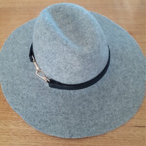 Light grey wool felt fedora
