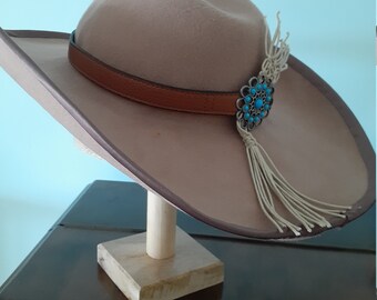 Tan felt cowboy hat