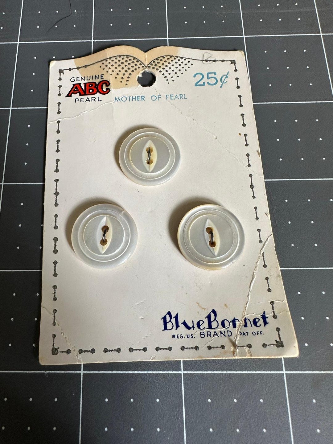 Vintage Blue Bonnet Mother of Pearl Buttons 5/8