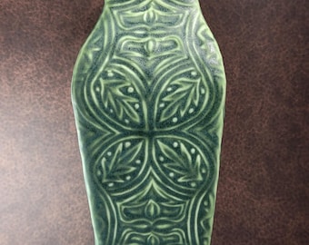 2001 Roseberry-Winn Pottery of Rhode Island "Meadow" Series Matte Green Arts and Crafts Style Studio Art Pottery Vase