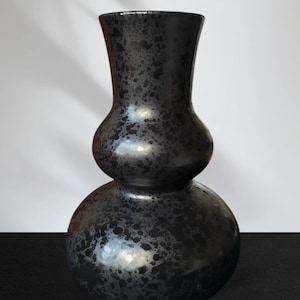 Haeger Pottery Chinese Double Gourd Vase in Coal Dust Glaze, Label, #553-34 from 1999, 10&quot;H