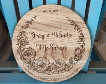 Floral Initial Round Cake Stand, Wedding Decor Engraved, Engagement Registry, Wooden Cake Display Board, Handwritten Couple Name Cake Plate