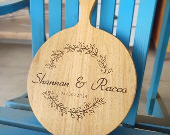 Tabla de embutidos personalizada con asa: bandeja para pizza grabada