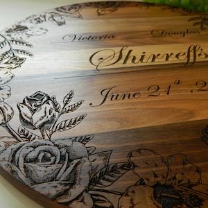 Flower Cake Platter, Floral Monogram Etched Cake Stand, Flower Wedding Cake Display, Laurel Initial Personalized Cake Stand, Wedding Gifts