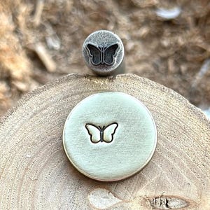 Sello metálico MARIPOSA // Troquel metálico de mariposa // Sello metálico de animal // Sello perforador de joyería / Sello de acero / Sello metálico pequeño / Perforador de impacto