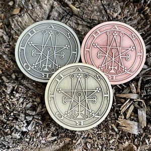 SEAL OF ASTAROTH || Goetia Coin || Astarte || Coin, Pendant, Keychain, Pin badge (33 mm-1.25&quot;; 40 mm-1.5&quot;; 45mm-1 3/4&quot;;  50mm-2&#39;&#39;)