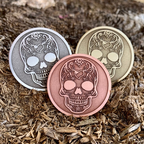SUGAR SKULL Coin || Day of The Dead Coin || Necklace | Keychain | Pin (33 mm, 1.25 inch; 40mm, 1,5 inch)