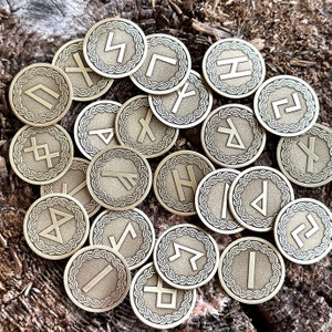 Ensemble de 24 pièces RUNE FUTHARK ELDER || Ensemble de pièces runiques païennes || Ancien Futhark || Pièces runes vikings | Pendentif | Porte-clés | Insigne à épingle