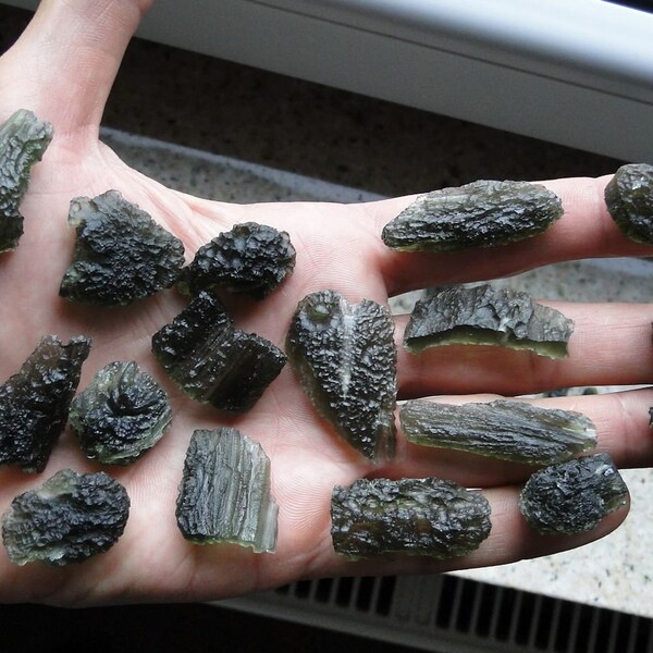 About 5g Powerful Real Green Tektite MOLDAVITE - 100% natural from Czech Republic, Hand selected - No damage - FULL of ENERGY!!! Must see!!