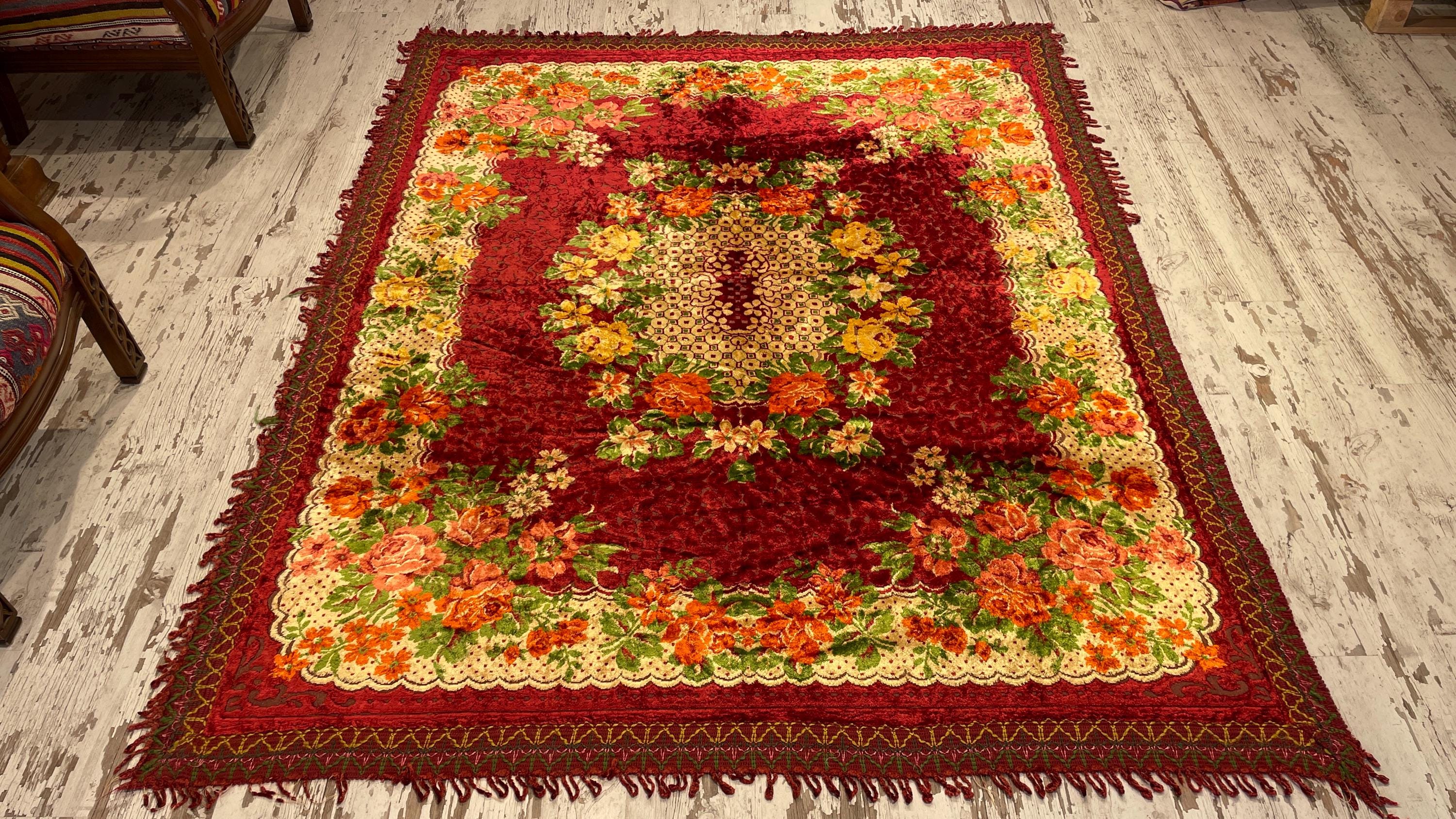 Vintage Floral Velvet Rug: Victorian Decor Bedspread, Wall Hanging